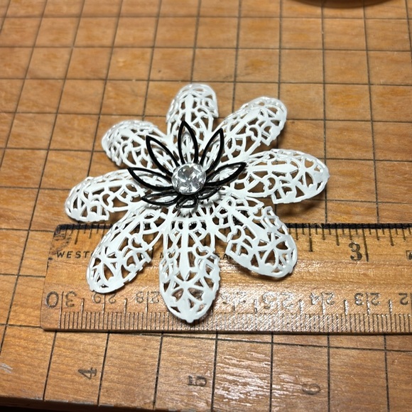 MCM Brooch White Enamel Filigree Black Flower Clear Gem Center Rolling Pin Clasp - Picture 10 of 12